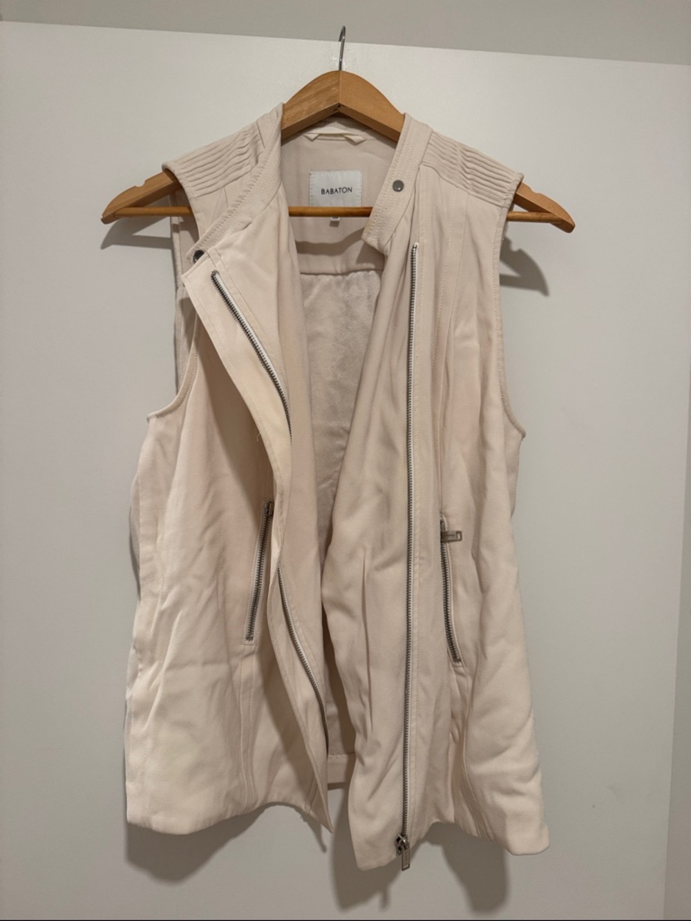Babaton Soft Cream Sleeveless Moto Vest with Zip Details